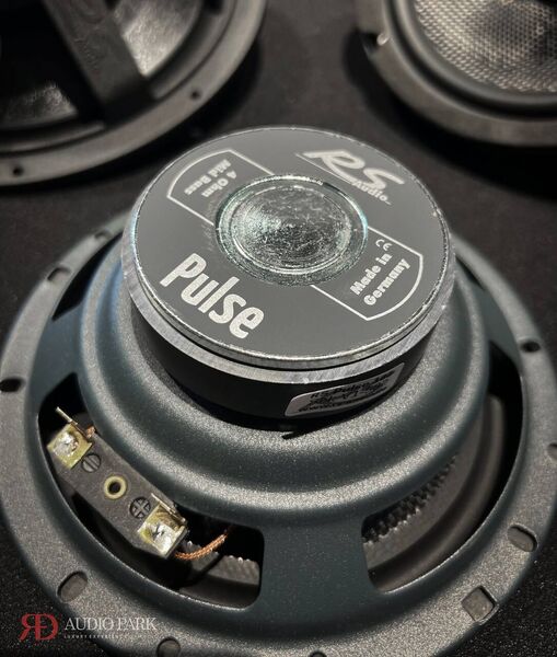 RS Audio Pulse 喇叭背面標示